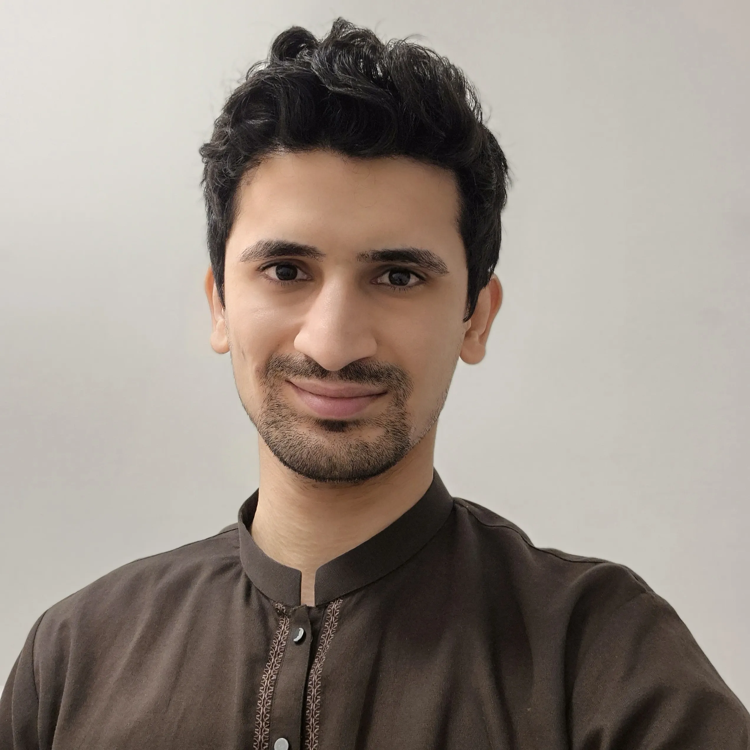 Portrait of Javed Arshad Butt, founder, aerospace engineer and developer of Zetun Web